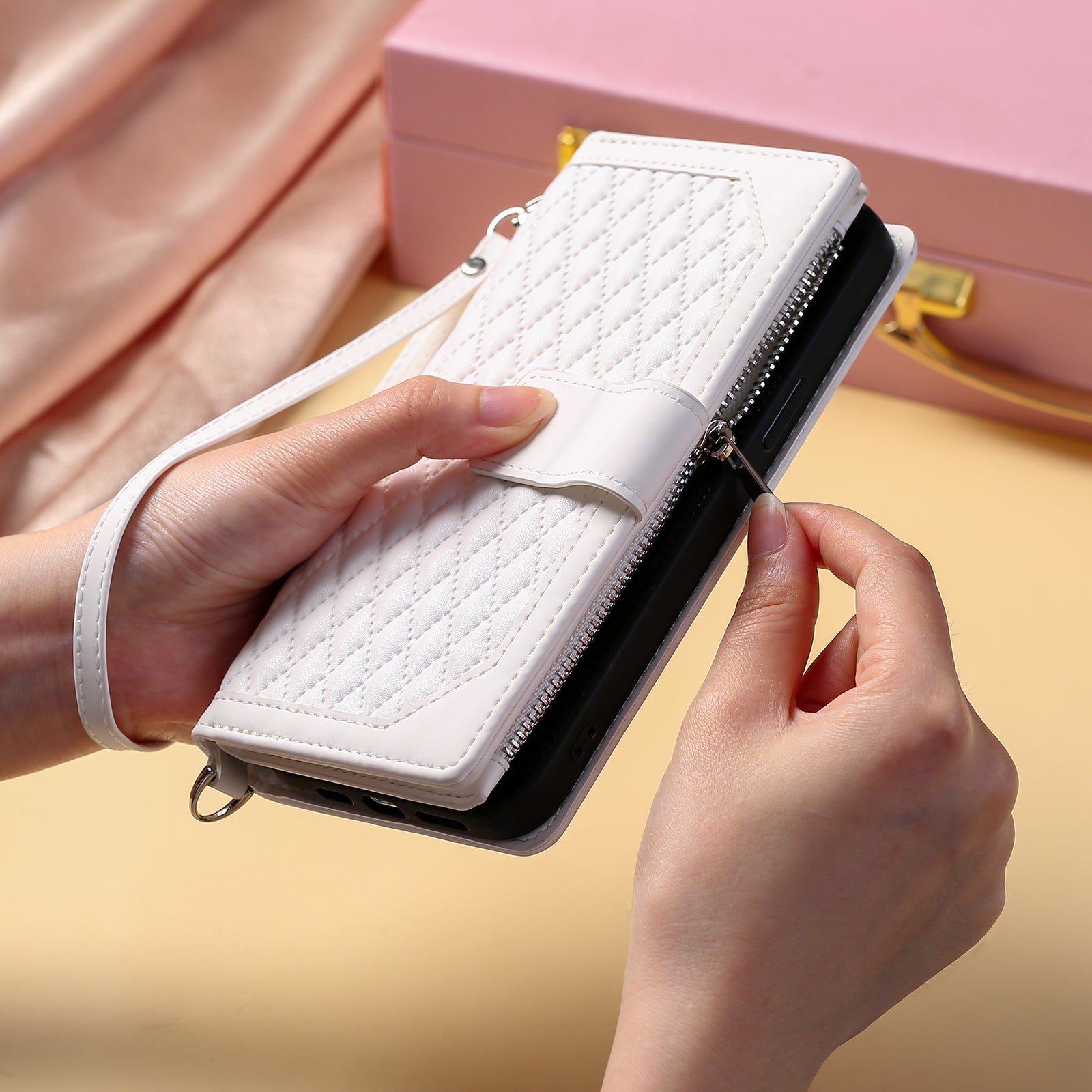 Zippered Wallet Phone Cover for iPhone 15 Pro PU Leather Flip Cover Rhombus Texture Anti-Drop Phone Case with Strap - White