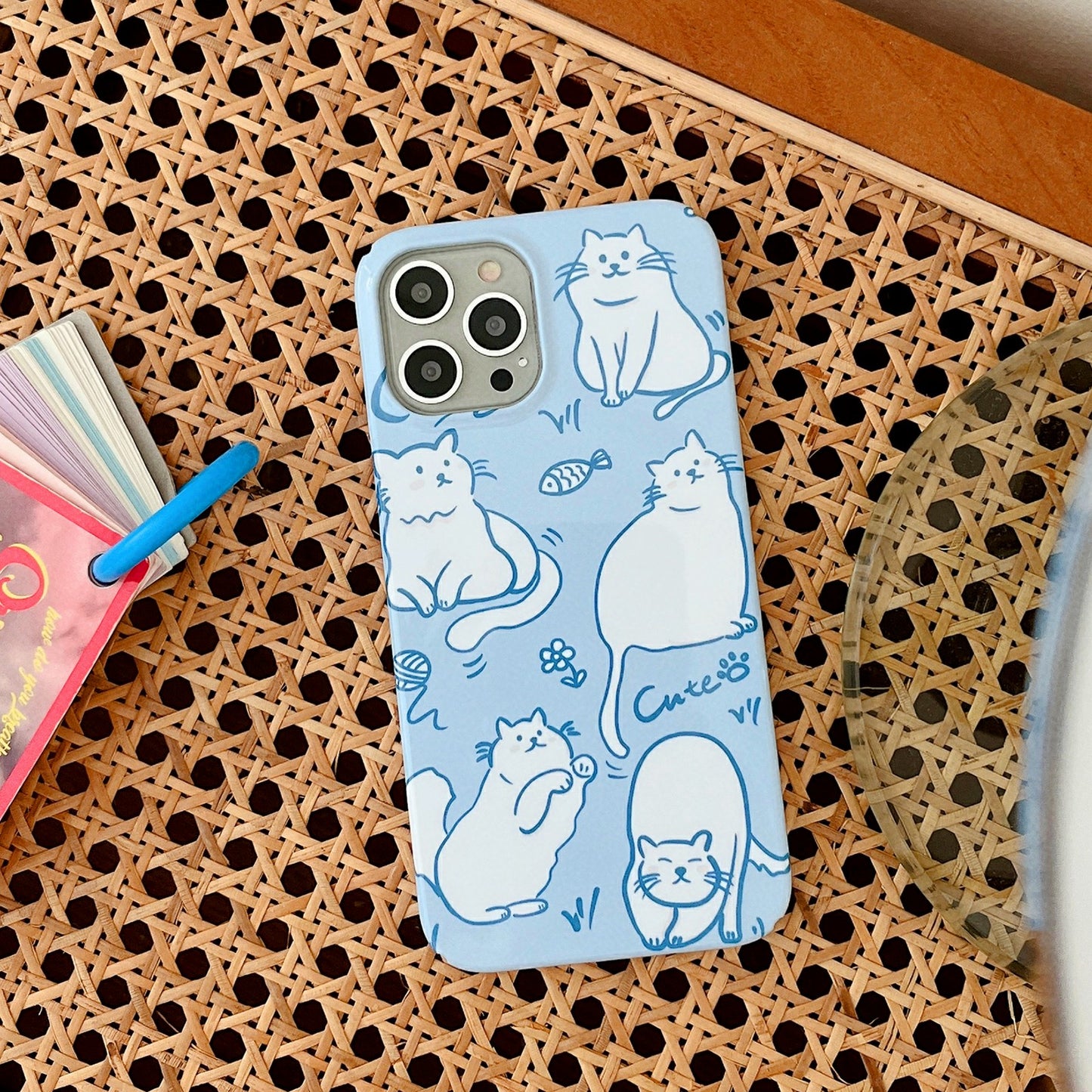 Uniqkart for iPhone 12 Pro Max 6.7 inch Hard PC Phone Case Pattern Printing Protective Glossy Phone Shell - Cute Cats