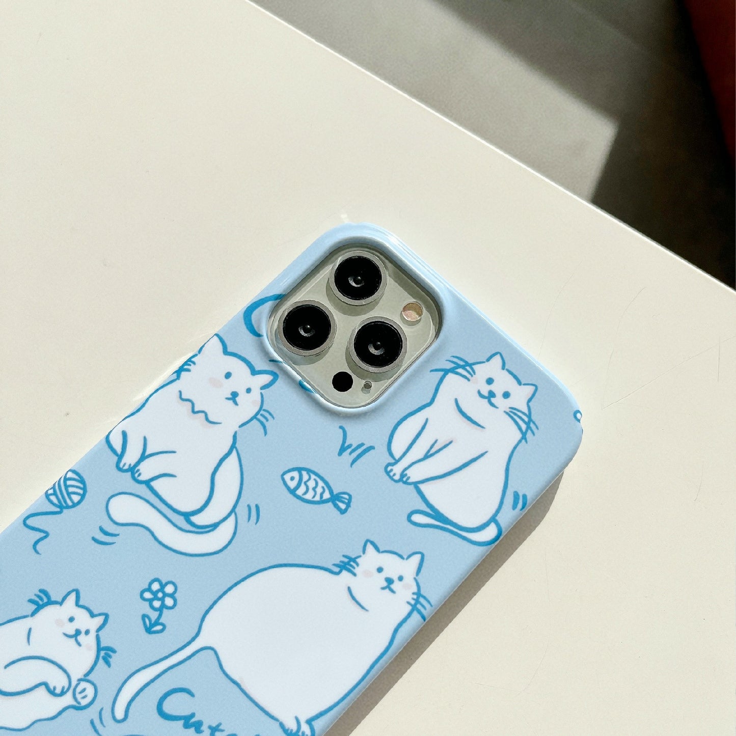 Uniqkart for iPhone 12 Pro Max 6.7 inch Hard PC Phone Case Pattern Printing Protective Glossy Phone Shell - Cute Cats