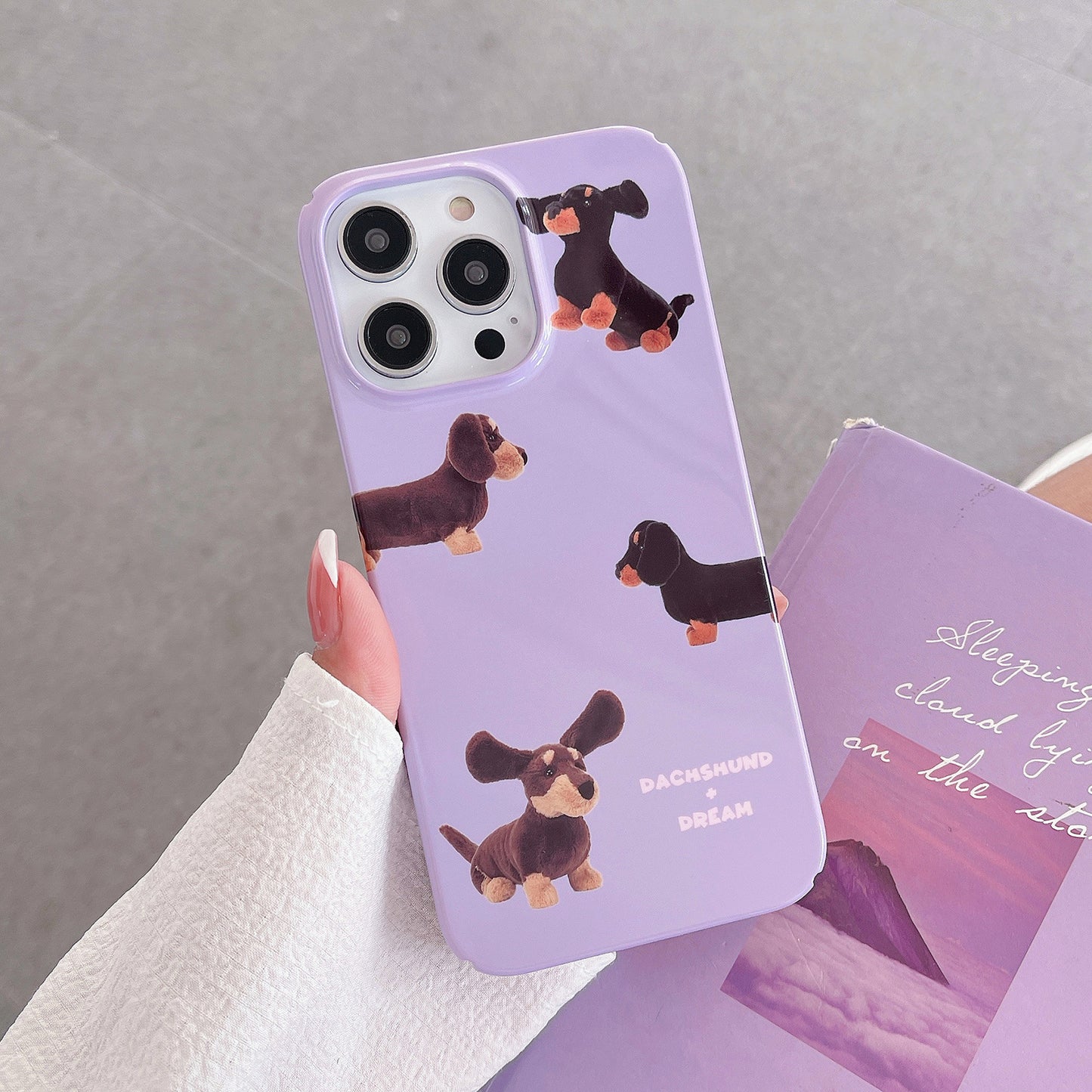 Hard PC Phone Cover for iPhone 12 Pro 6.1 inch Pattern Printing Anti-Drop Glossy Phone Case - Dachshund Dog