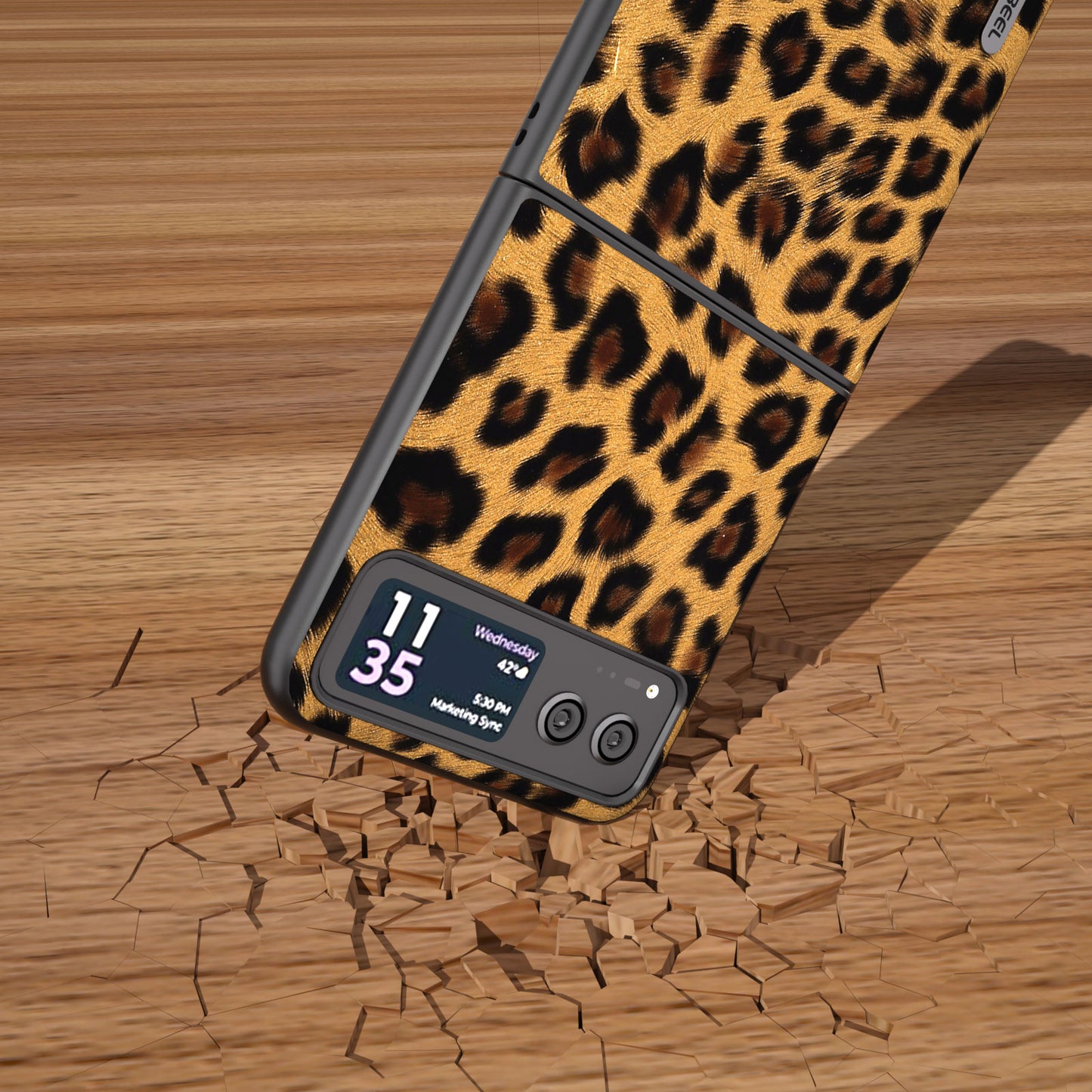 Uniqkart for Motorola Razr 40 5G Leopard Texture Phone Cover PU Leather + PC Scratch Resistant Case - Champagne Gold