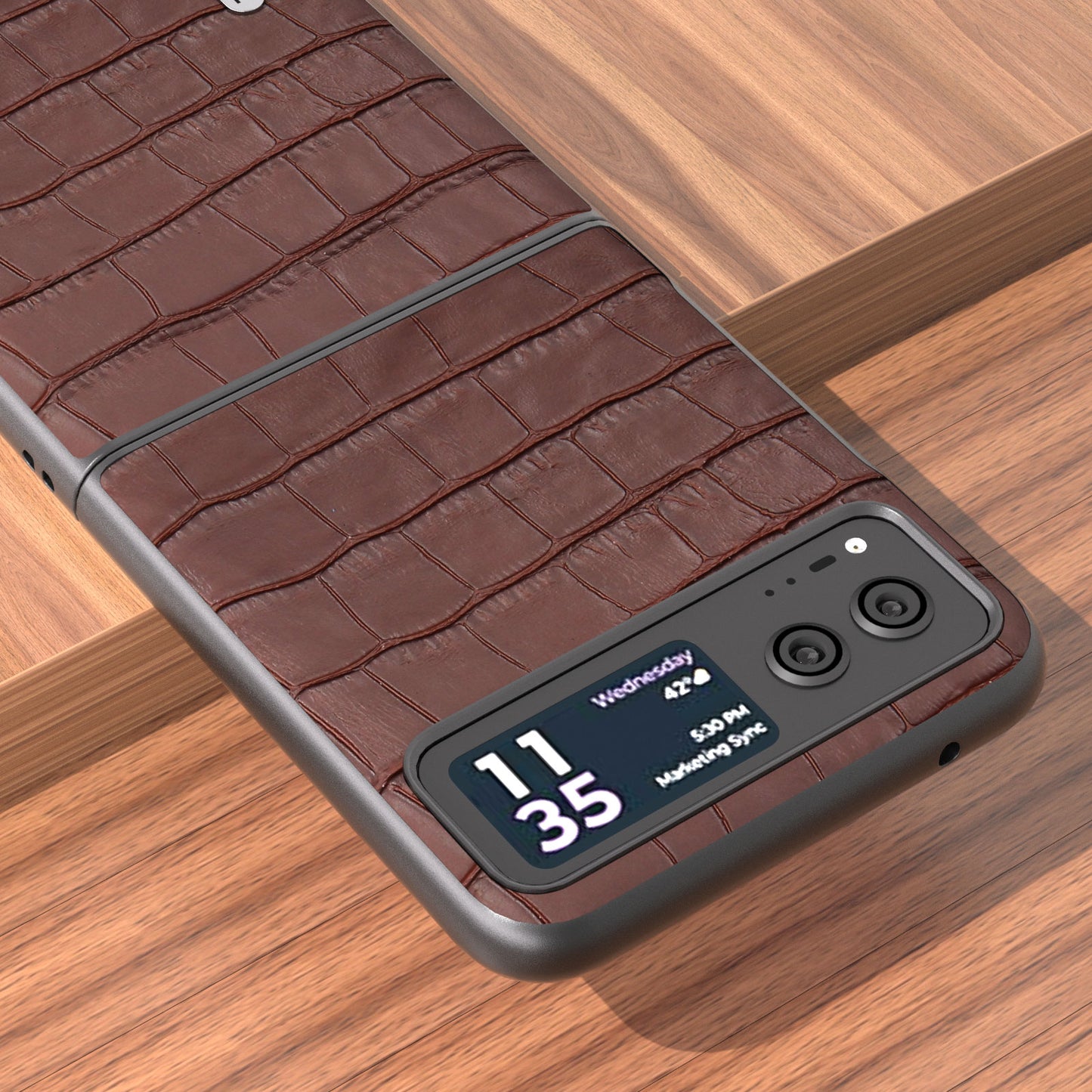 Crocodile Texture Phone Case for Motorola Razr 40 5G Cowhide Leather Coated PC Cover - Brown