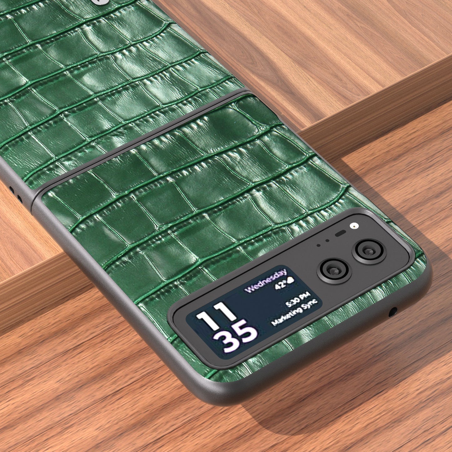 Crocodile Texture Phone Case for Motorola Razr 40 5G Cowhide Leather Coated PC Cover - Green