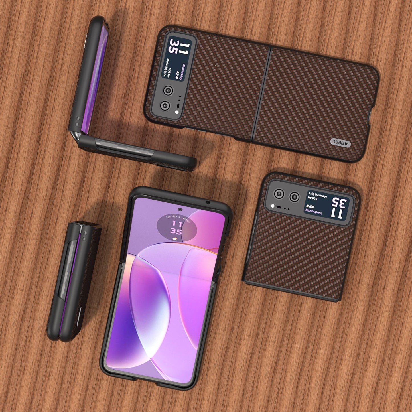 Uniqkart Phone Case for Motorola Razr 40 5G Carbon Fiber Texture PU Leather Coated PC Cover - Brown