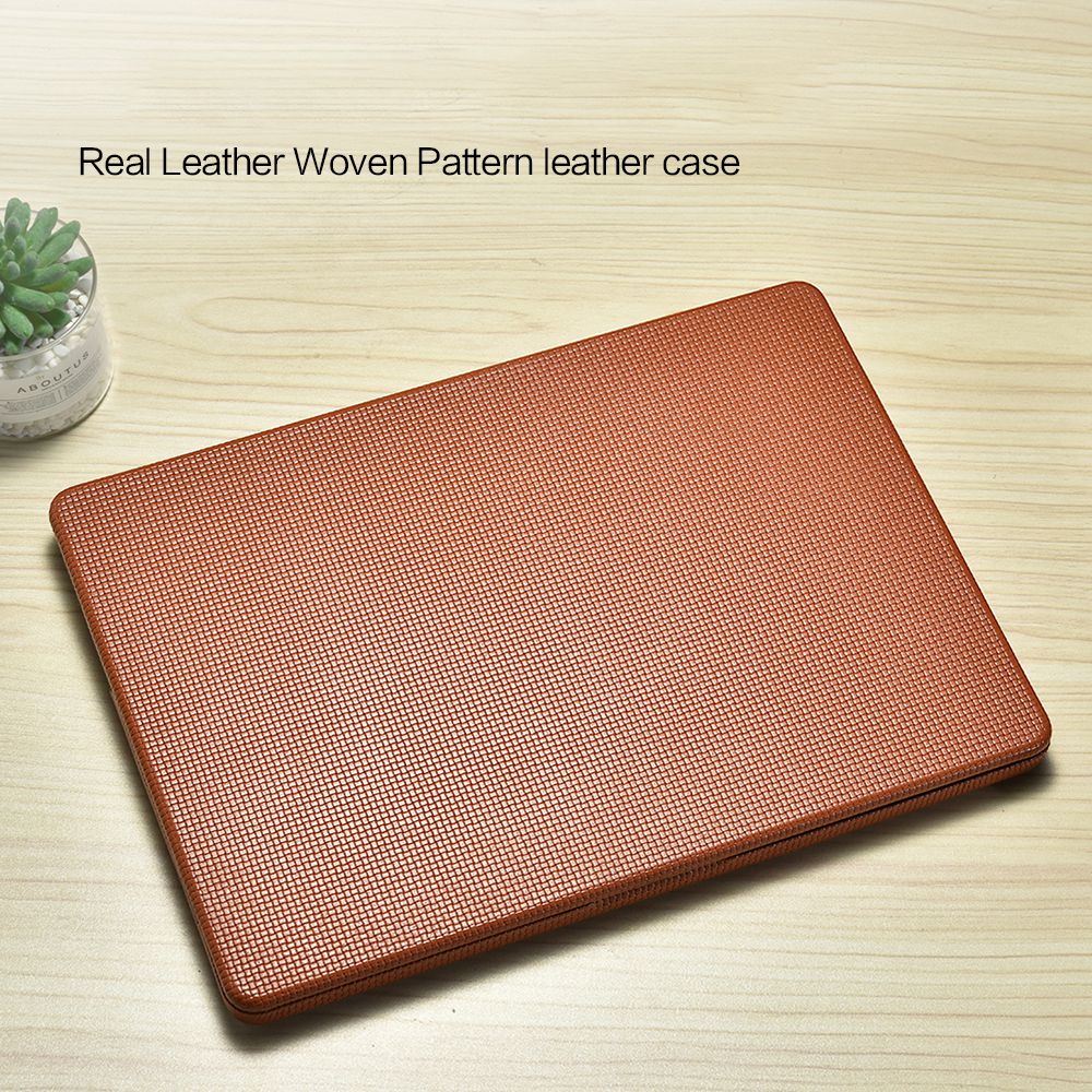 For MacBook Pro 16 inch (2022) / (2021) Shockproof Case Woven Pattern Genuine Leather Hard PC Laptops Anti-Scratch Cover - Brown