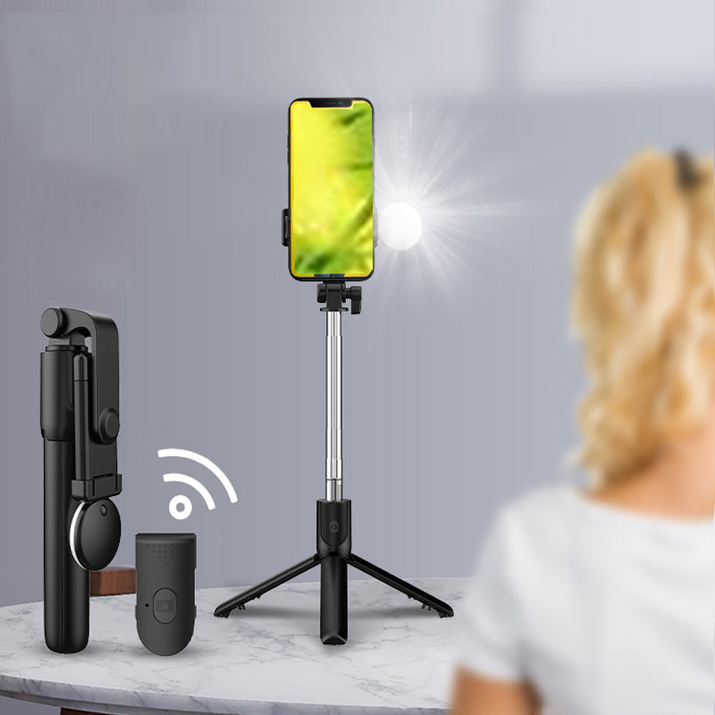 R1X Lightweight Selfie Stick with 20 LED Beads Round Fill Light - Black