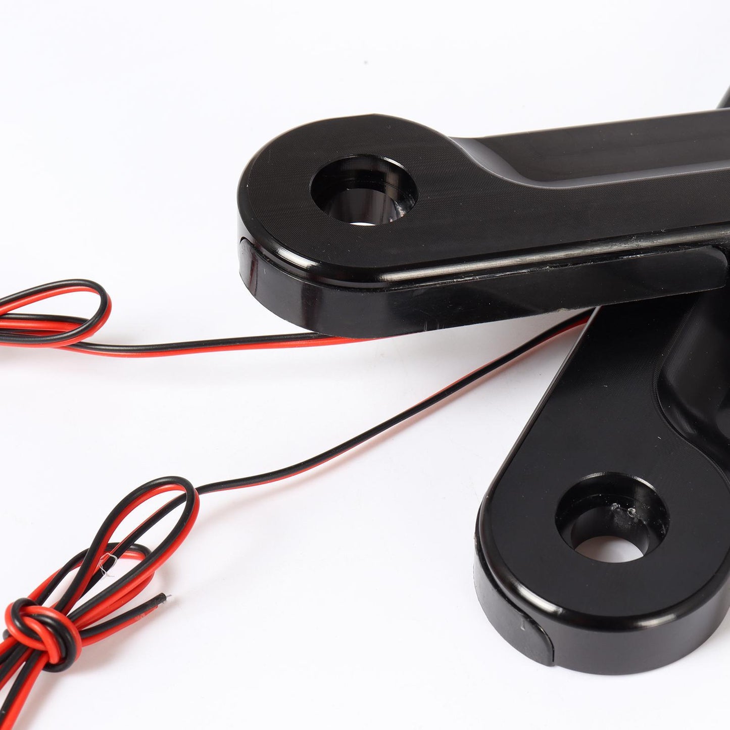 Front LED Flush Fork Turn Signal Brackets For Harley Touring 96-13 Black B