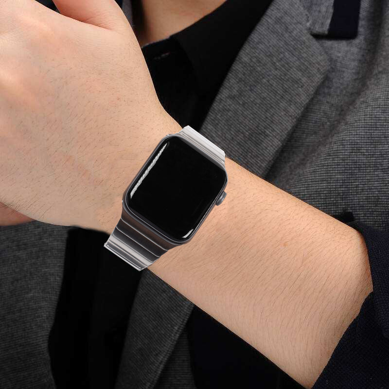 For Apple Watch Series 8 / 7 41mm Stainless Steel Watch Band Metal Strap Replacement with Butterfly Buckle - Silver