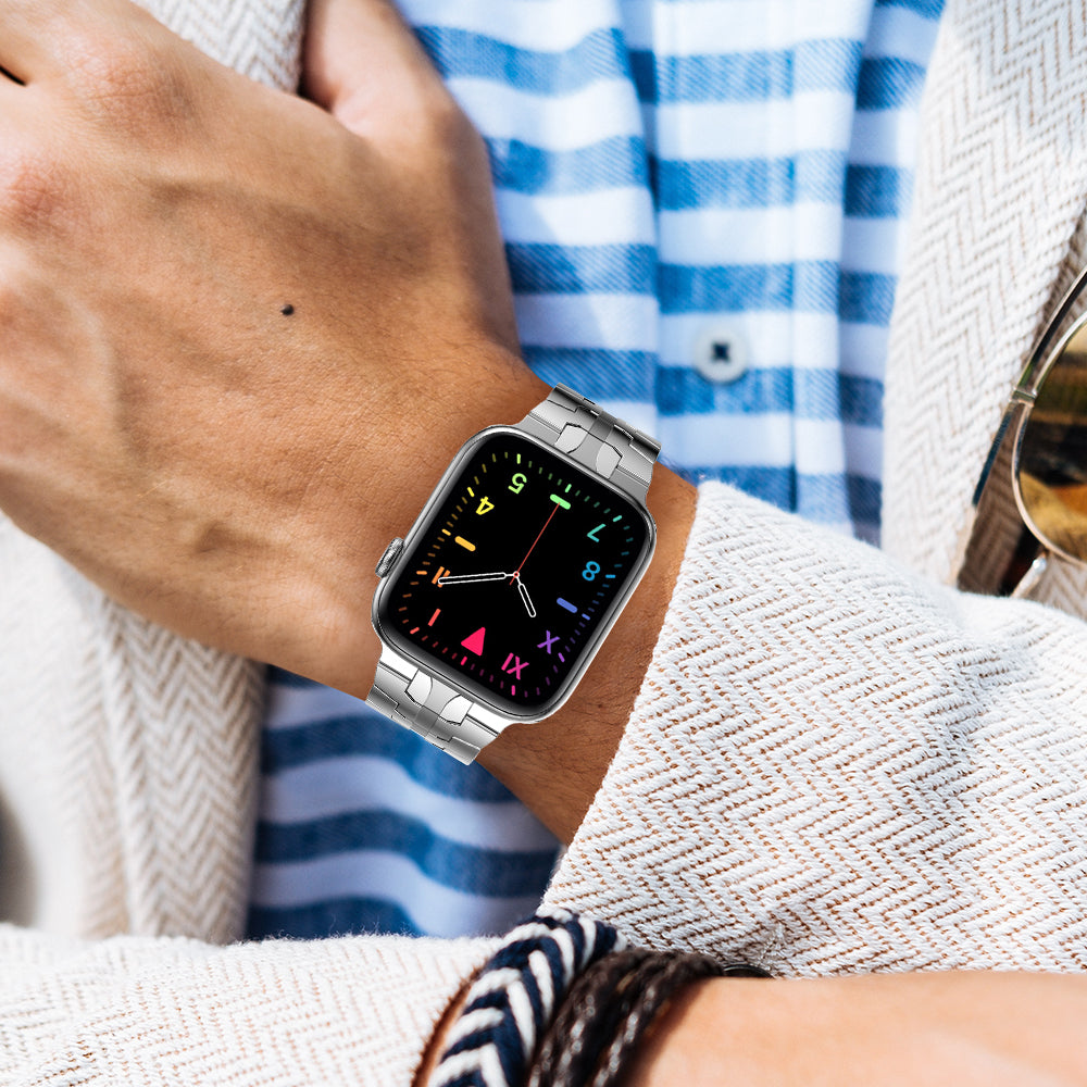 Smart Watch Stainless Steel Strap Metal Watchband for Apple Watch Ultra 49mm / Series 8 45mm / 7 45mm / Watch Series 6 / SE 44mm / SE (2022) 44mm / 5 / 4 44mm / Watch Series 3 / 2 / 1 42mm - Silver