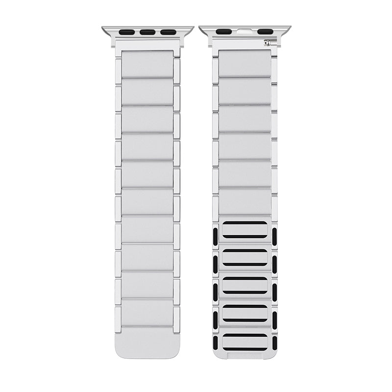Magnetic Lock Adjustable Metal Watch Strap Watchband Replacement for Apple Watch Series 8 41mm / Series 7 41mm / 6 / 5 / 4 / SE / SE(2022) 40mm / 3 / 2 / 1 38mm - Silver