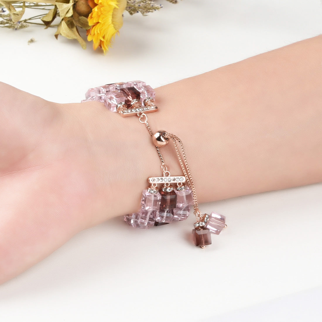 Faux Crystal Blocks Smart Watch Band Strap Bracelet for Apple Watch Series 8 41mm / Series 7 41mm / SE / SE(2022) / Series 6 / 5 / 4 40mm / Series 3 / 2 / 1 38mm - Pink