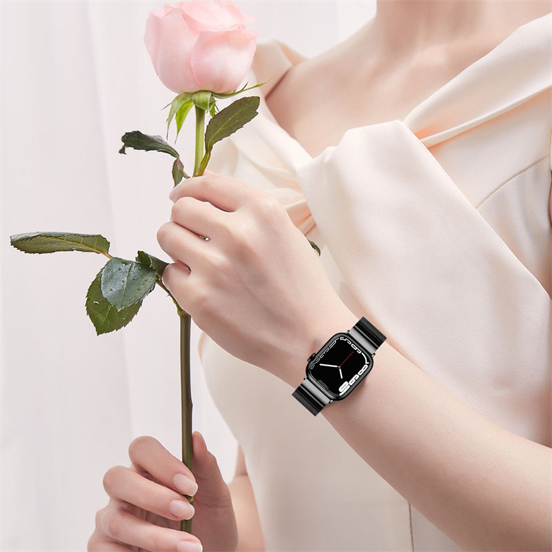 for Apple Watch Series 1 / 2 / 3 38mm / SE / SE(2022) / Series 4 / 5 / 6 40mm / Series 7 41mm / Series 8 41mm Anti-scratch Stainless Steel Buckle Design Smart Watch Band Wrist Strap - Black