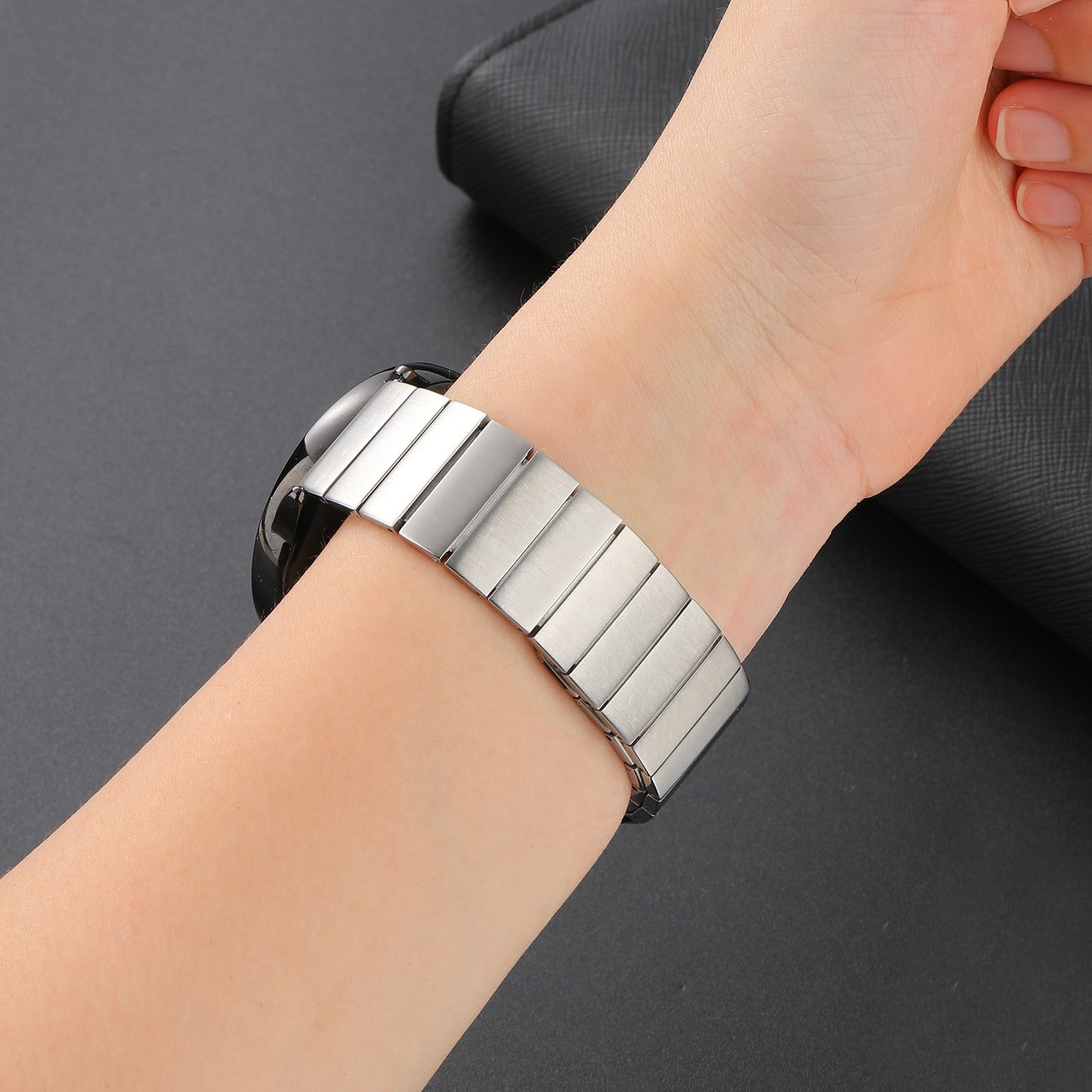 For Samsung Galaxy Watch 5 Pro / Amazfit Bip3 Pro, Universal Watch Band 20mm Magnetic Stainless Steel Quick Release Watch Strap - Pink