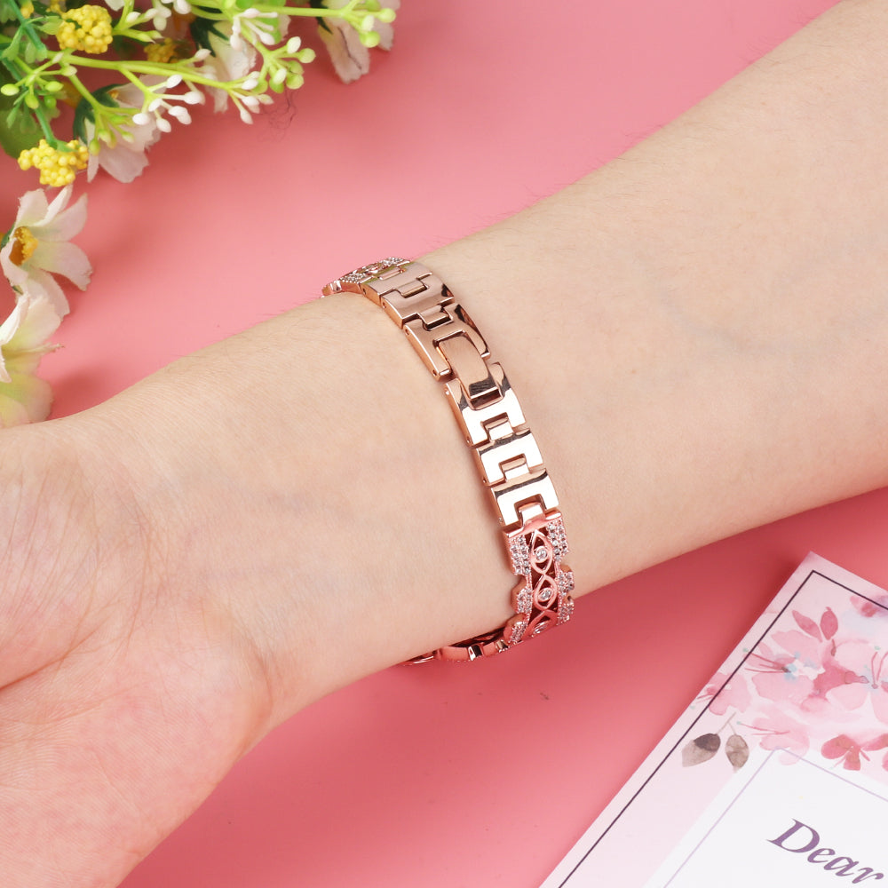 for Apple Watch Series 8 / 7 41mm / Series 6 / 5 / 4 / SE (2022) / SE 40mm / Series 3 / 2 / 1 38mm Eye Design Rhinestone Decor Metal Bracelet Watch Strap - Gold