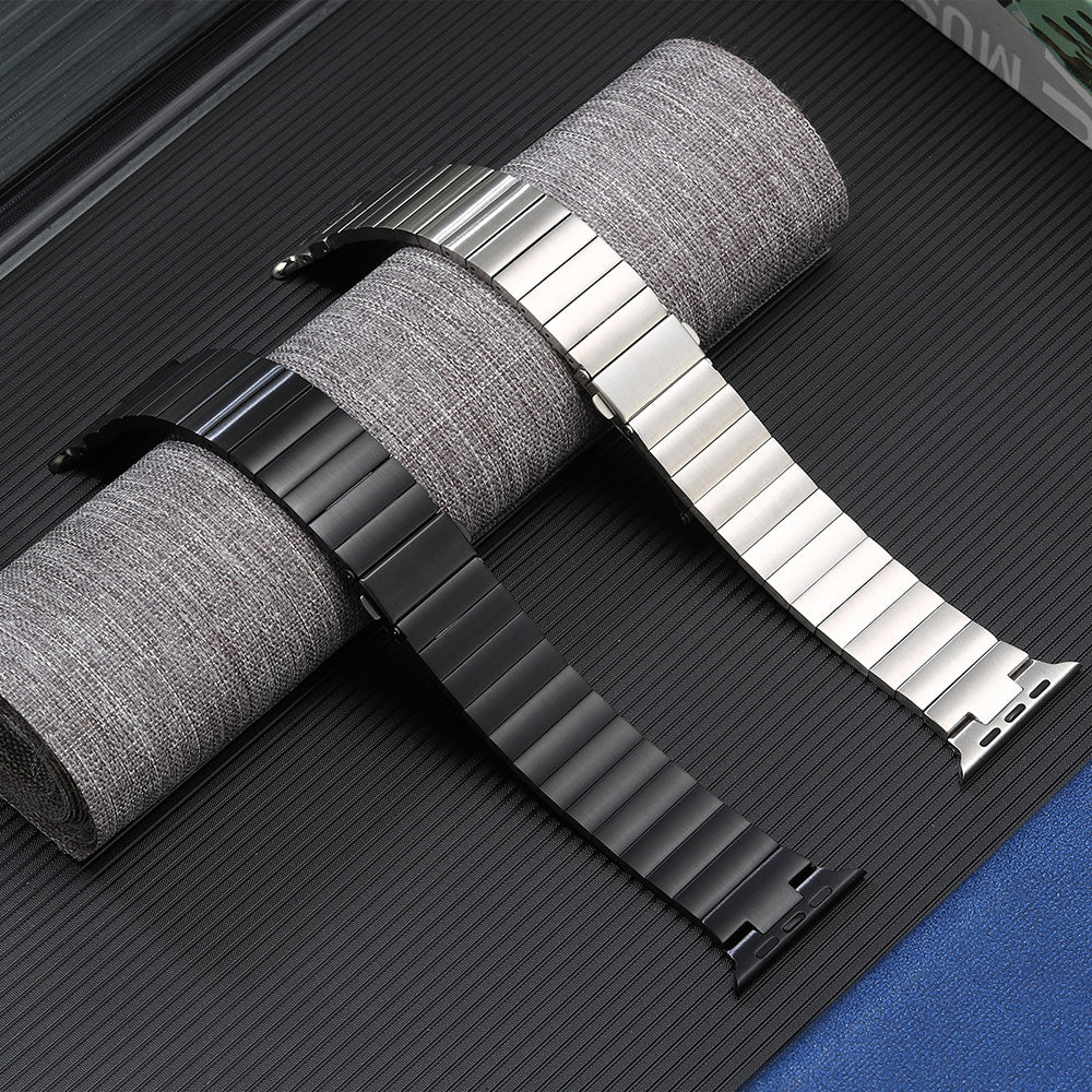 for Apple Watch Ultra 49mm / Series 8 / 7 45mm / 4 / 5 / 6 / SE / SE (2022) 44mm / Series 1 / 2 / 3 42mm Stainless Steel Watch Strap Replace Wrist Band - Black
