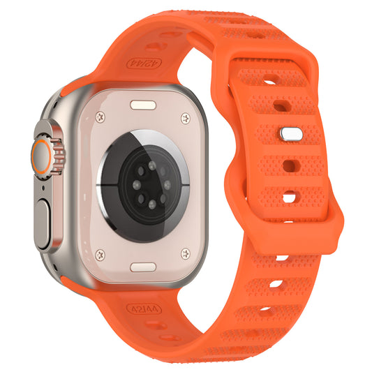 Uniqkart for Apple Watch Ultra 49mm / Series 8 7 45mm / 6 5 4 SE (2022) SE 44mm / 3 2 1 42mm Dot Surface Watch Strap Silicone Watchband - Orange