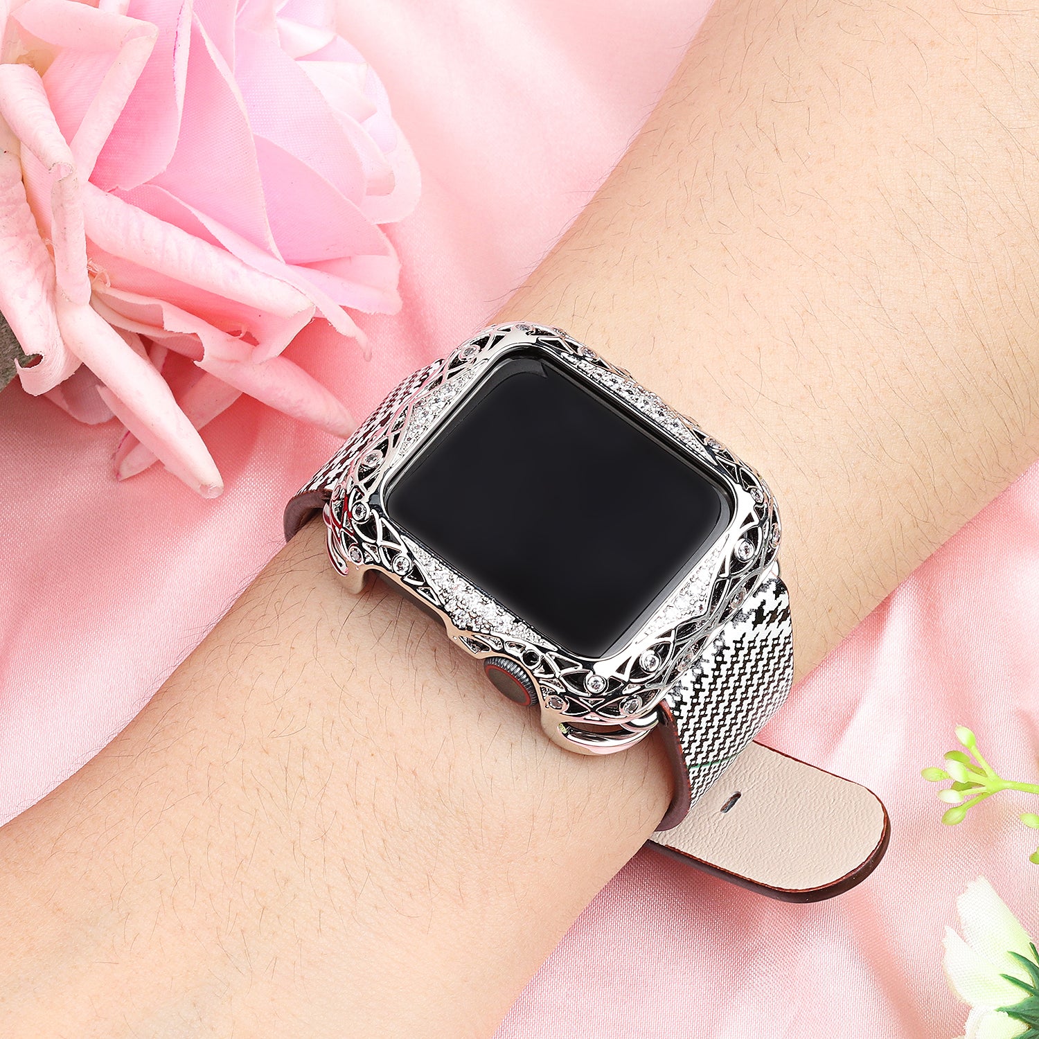 Zircon Decor Hollow-out Copper Protective Watch Case Shell for Apple Watch Series 4 / 5 / 6 44mm / SE 44mm / SE (2022) 44mm - Silver