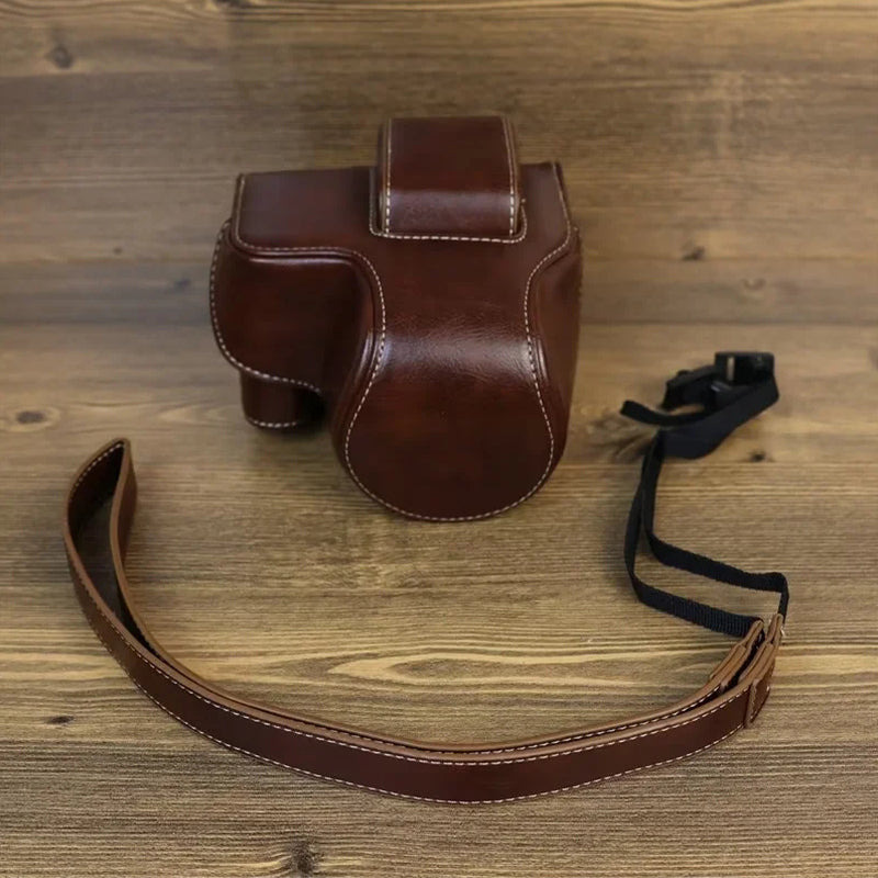 PU Leather Protective Bag for Canon EOS R10 18-45mm Lens, Vintage Mini Storage Bag Cover with Shoulder Strap - Coffee