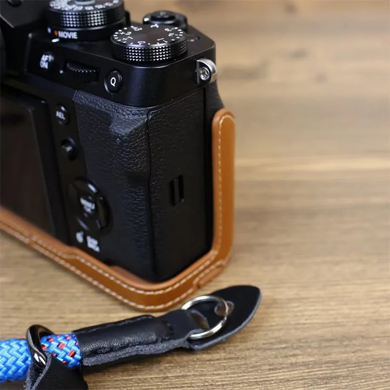 Uniqkart for Sony / Leica / Fujifilm Camera Wrist Strap Colored Nylon Braided Quick Release Hand Strap Uniqkart for Convenient Carrying - Red