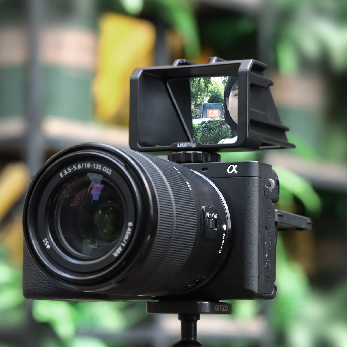 Uniqkart R031 Camera Vlog Selfie Flip Screen Bracket for Mirrorless Periscope Solution A6300 A6000 Sony A73 A7 A6500 A72