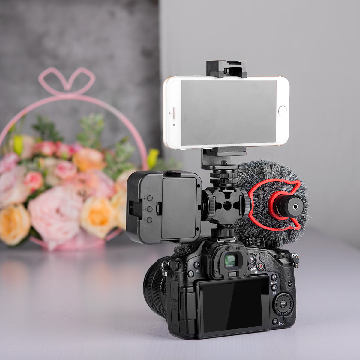 YELANGU A68 3-Side Cold Shoe Mount Adapter Camera Converter Bracket with 1/4&quot; Screw Hole for Fill Light Microphone Monitor
