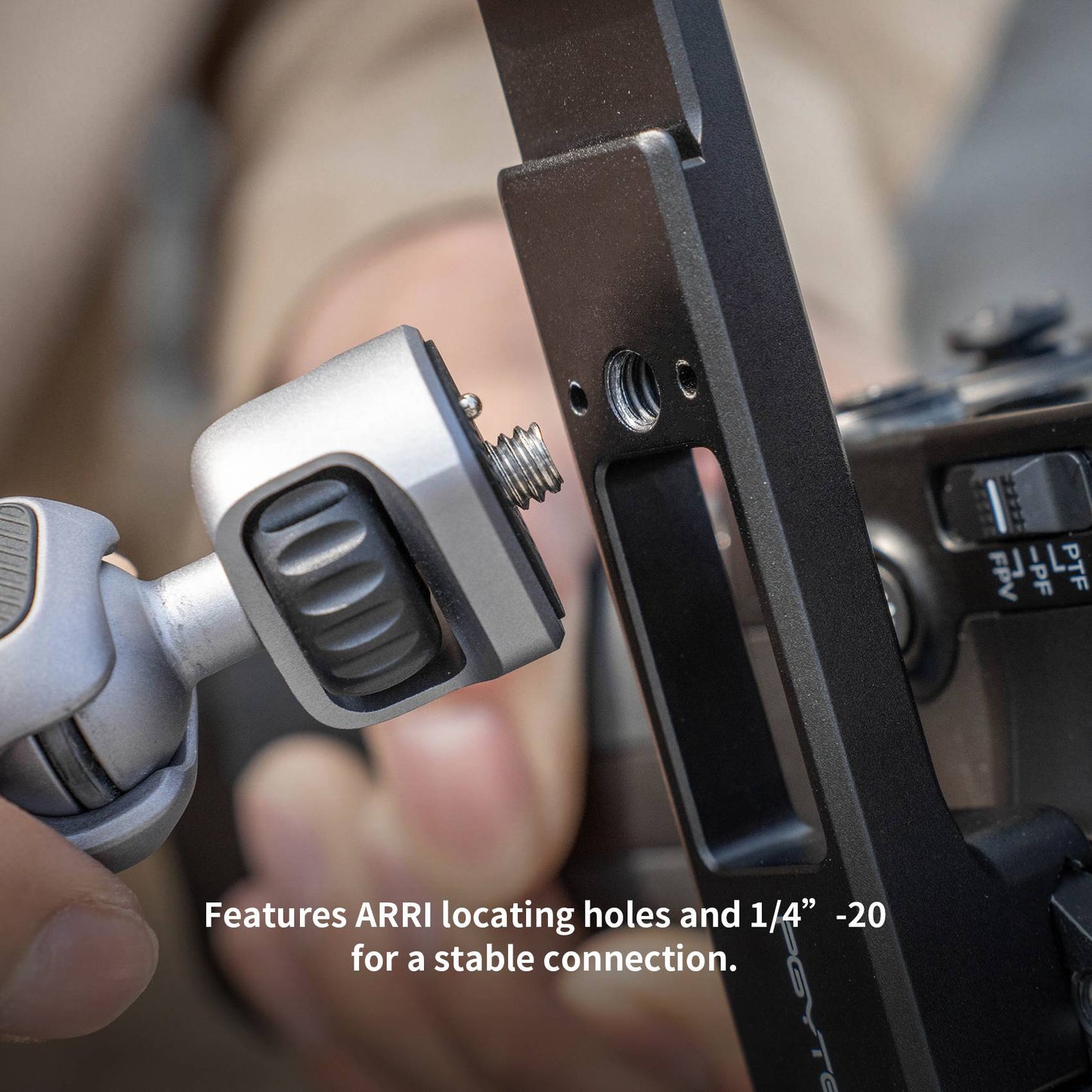 P-RH-162 For DJI RS3 / RSC2 / RS3 Pro Handgrip Mount Extend Stand Adapter Bracket