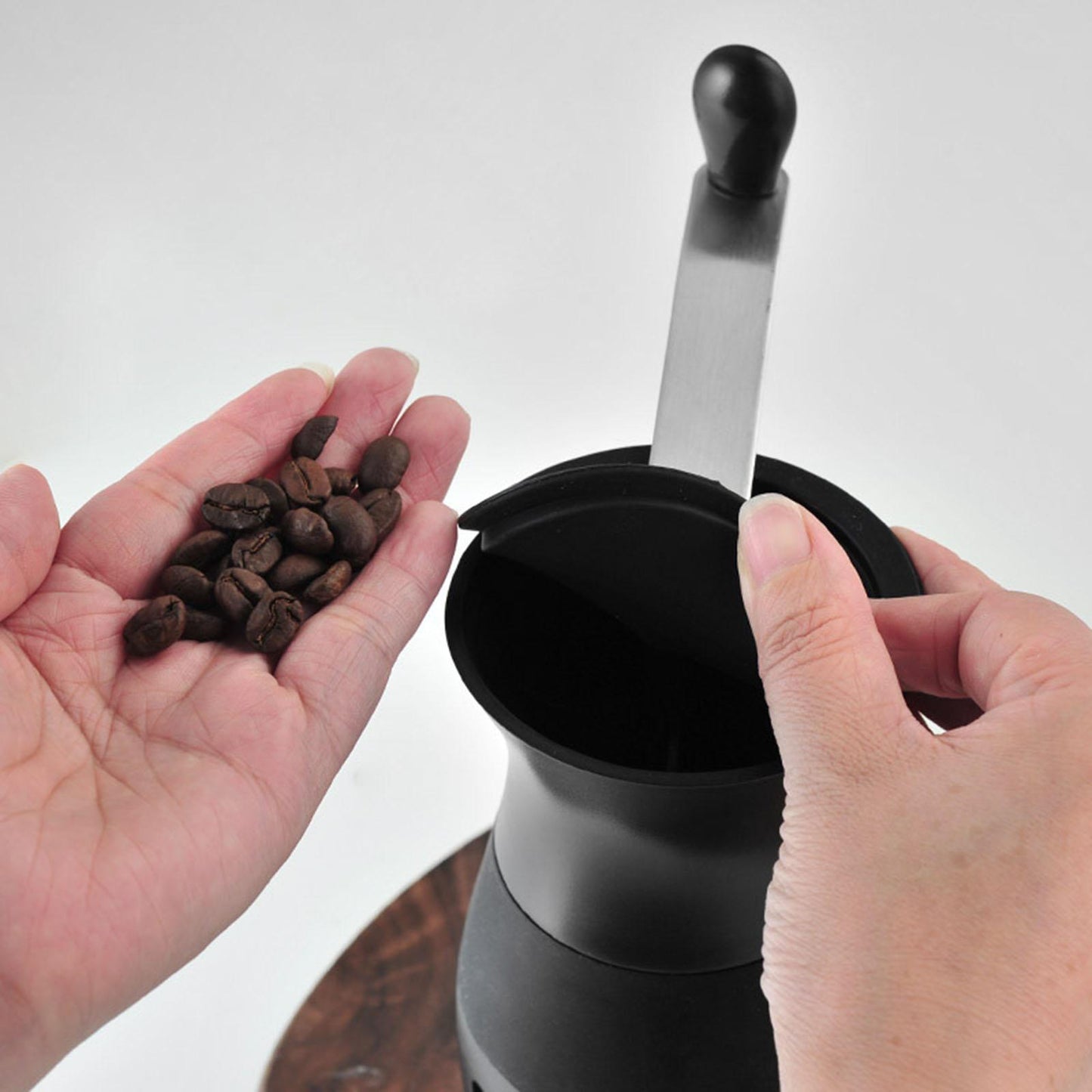 Mini Manual Coffee Bean Hand Grinder Machine ABS Plastic Visual Design