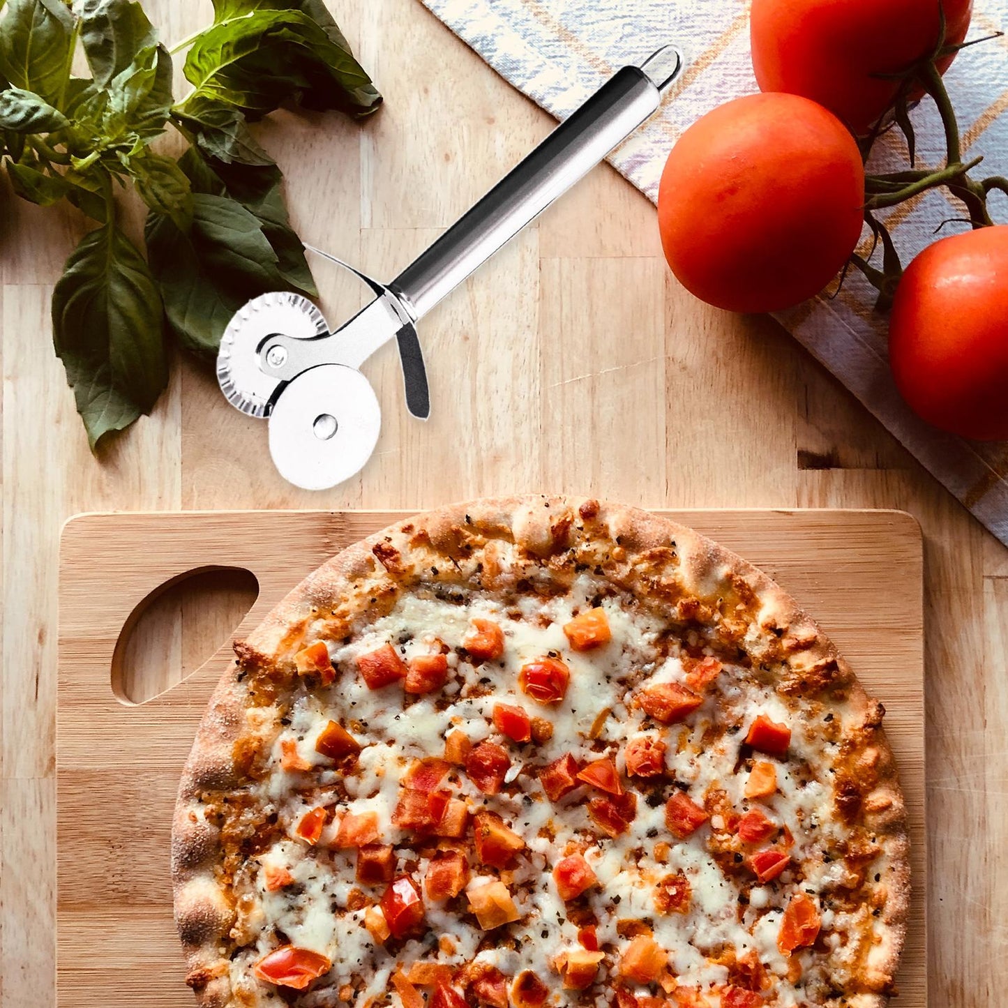 Pizza Wheel &Cutter Easy to Clean Super Sharp for Pizza Dough Pizza Lovers Double wheel cutter