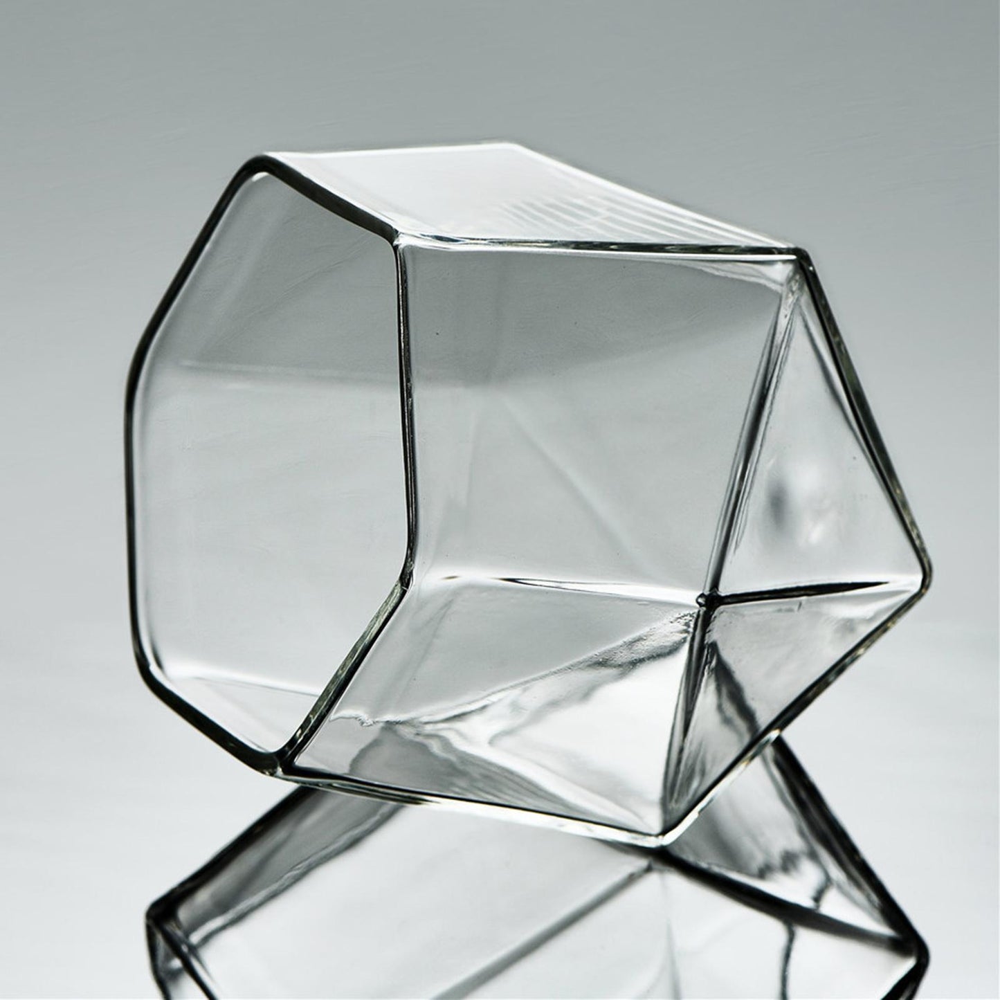 Triangle Flip Cup High Borosilicate Geometric Flip Cup for Kitchen Bar