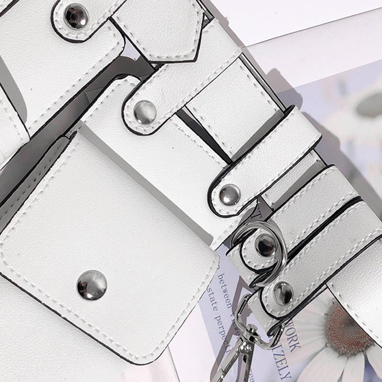 Waist Bag Crossbody Phone Pouch Fanny Pack Purse Designer Hip Pocket White