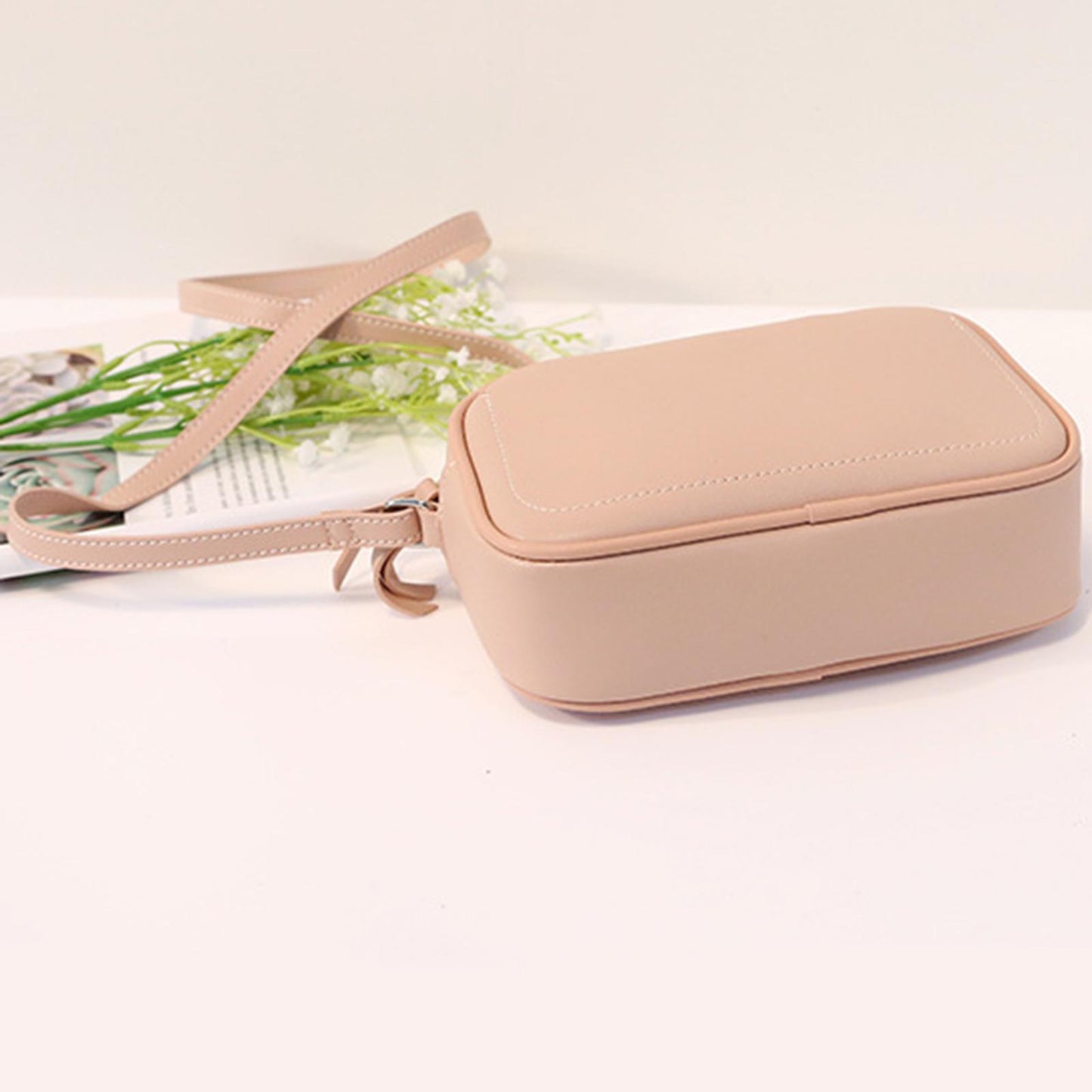 PU Leather Lady Messenger Bag with Long Strap Simple Shopping Shoulder Bag light pink