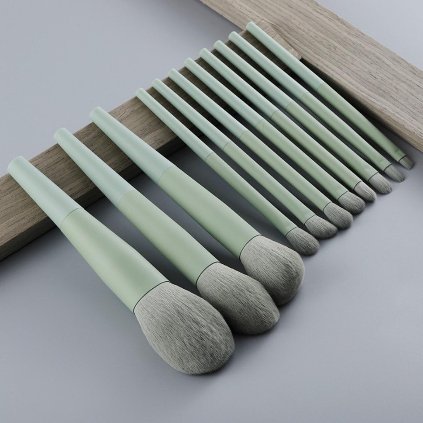 11 Pieces Foundation Eyeshadow Makeup Brushes Set Soft Bristles Profesional