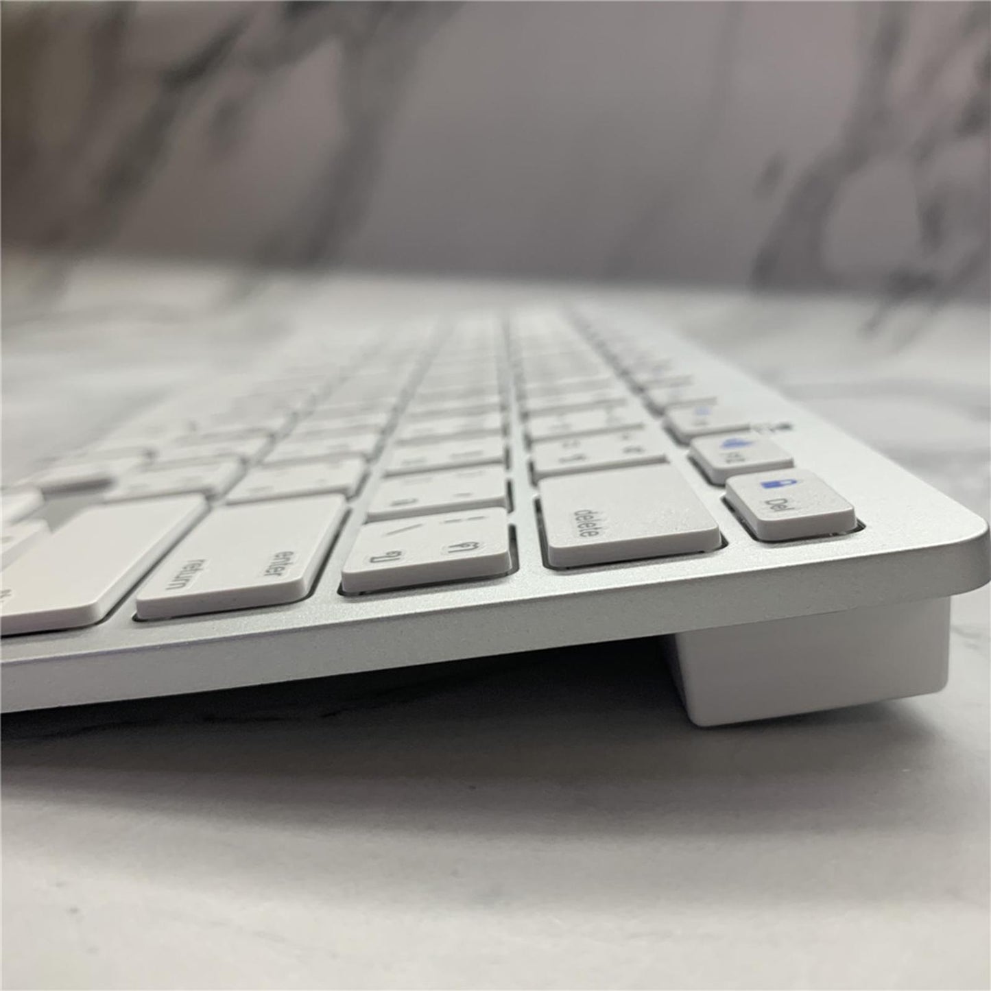 Portable Silver Mini Thai 78 Keys Wireless Bluetooth Keyboard for Tablet PC
