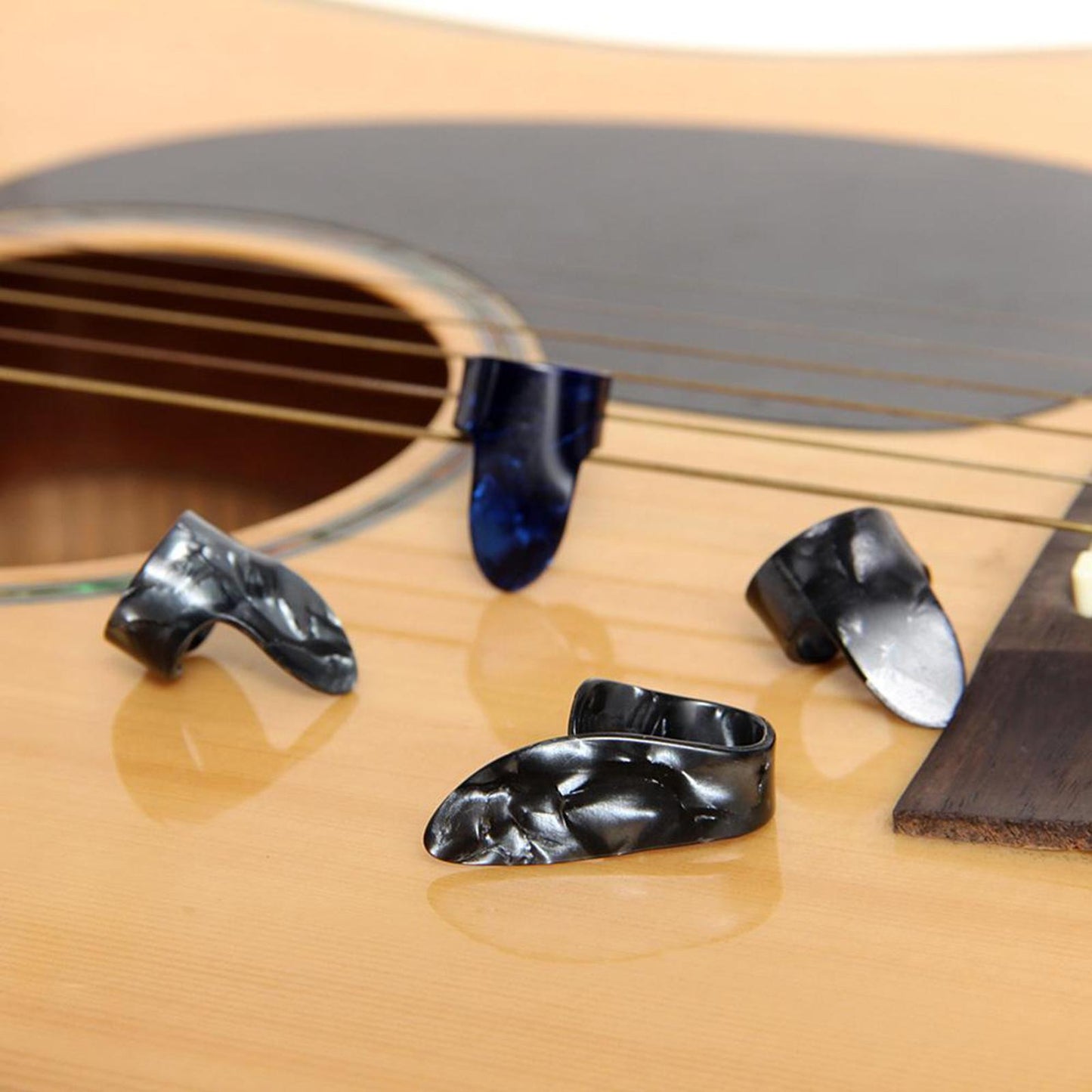 4x Thumb &Finger Picks Thumbpick for Fingerstyle Acoustic Guitar Bass Random