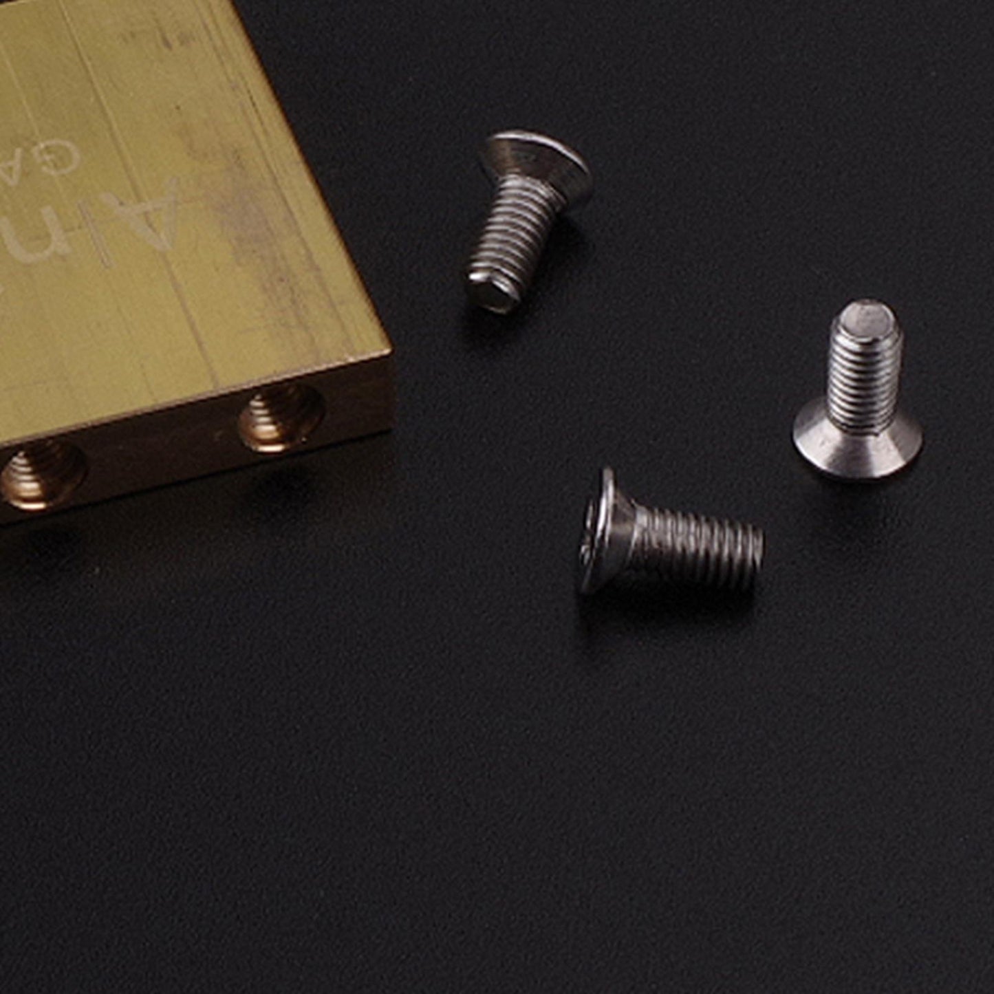 Full Brass Standard Tremolo Block Guitar Accessories Suitable for Guitar