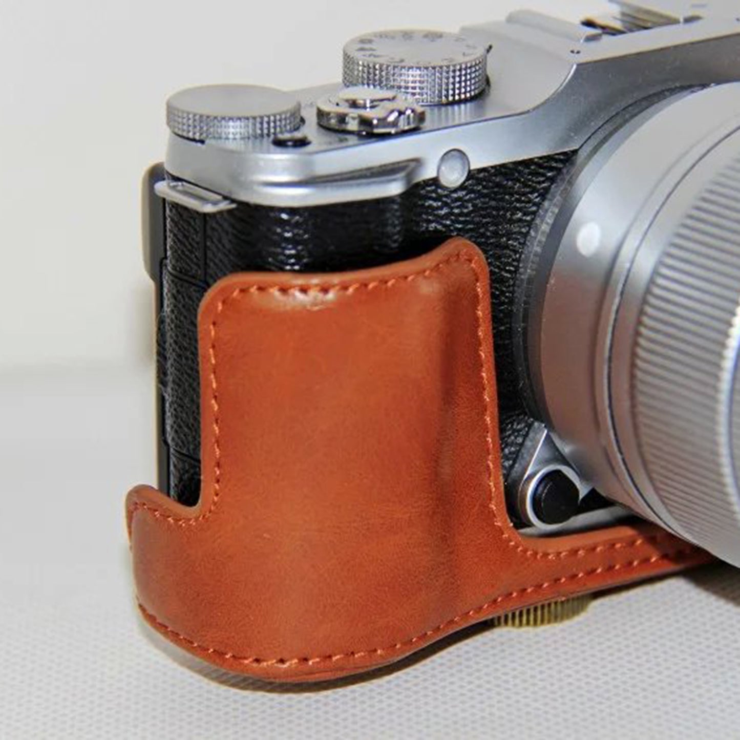 Protective Leather Camera Cover with Shoulder Strap for Fujifilm XM1/XA2/XA1 - Brown