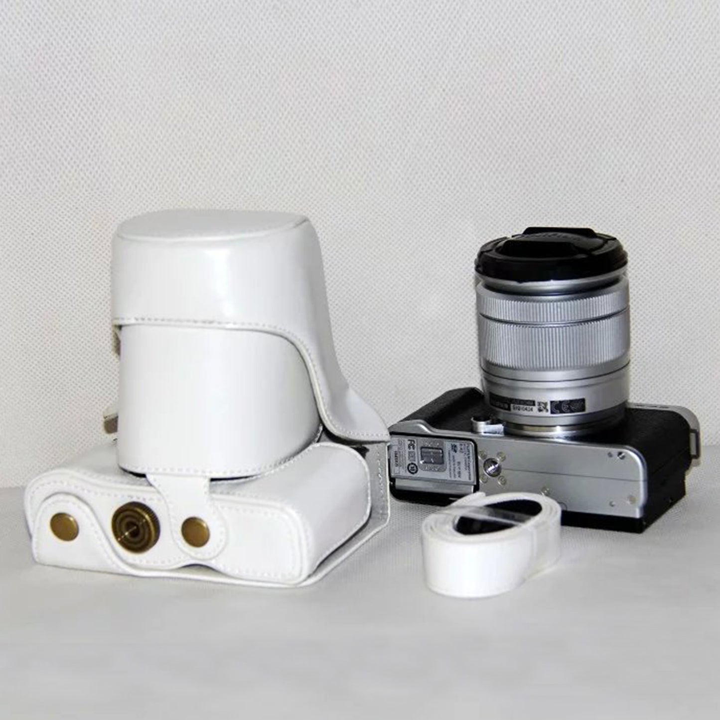 Protective Leather Camera Cover Case with Shoulder Strap for Fujifilm XM1/XA2/XA1 - White