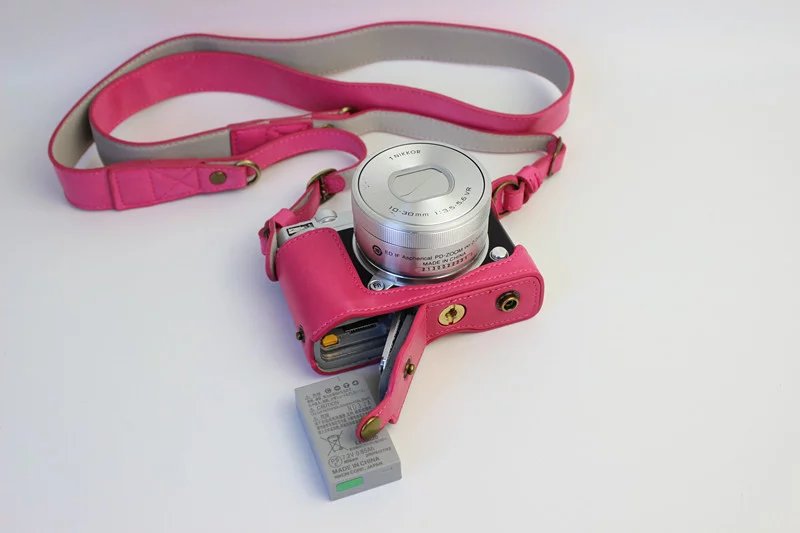 Protective Leather Camera Shell Bag with Shoulder Strap for Nikon J5 (10-30mm) - Rose