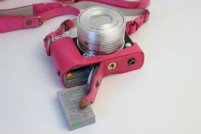 Protective Leather Camera Shell Bag with Shoulder Strap for Nikon J5 (10-30mm) - Rose