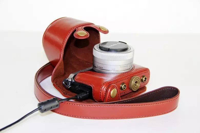 Protective Leather Camera Case Holder with Shoulder Strap for Panasonic Lumix DMC-GM1/GM2 with 12-32mm Lens - Brown