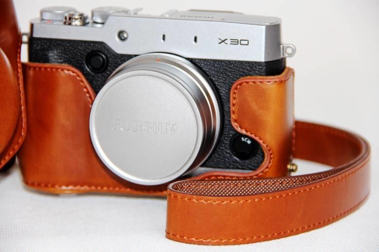 Uniqkart for Fujifilm X30 Protective PU Leather Camera Bag Cover with Shoulder Strap - Brown