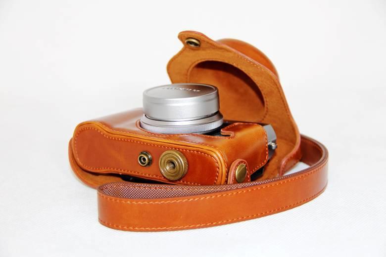 Uniqkart for Fujifilm X30 Protective PU Leather Camera Bag Cover with Shoulder Strap - Brown