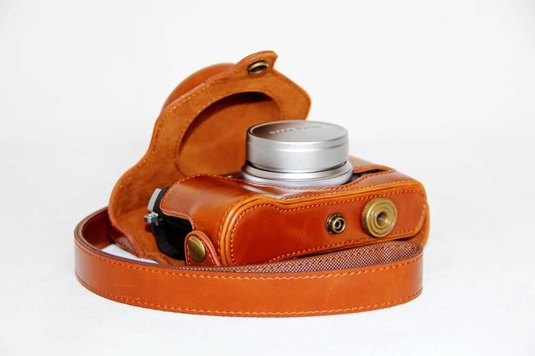 Uniqkart for Fujifilm X30 Protective PU Leather Camera Bag Cover with Shoulder Strap - Brown