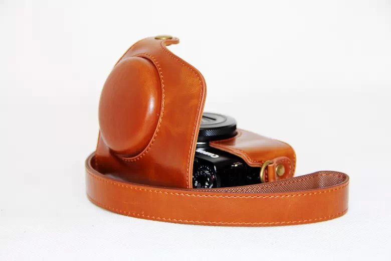 Protective Leather Camera Shell with Shoulder Strap for Canon G7X - Brown