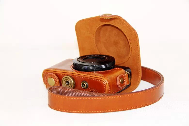 Protective Leather Camera Shell with Shoulder Strap for Canon G7X - Brown