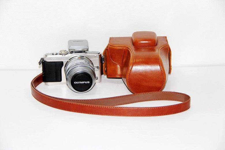 PU Leather Camera Protective Pouch + Strap for Olympus E-PL6/E-PL5/E-PM2 - Brown