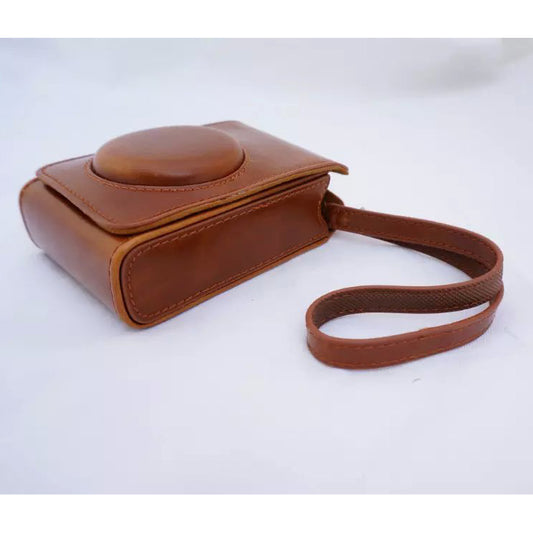 Protective PU Leather Camera Case with Shoulder Strap for Fujifilm XF1/XQ2/XQ1 - Brown
