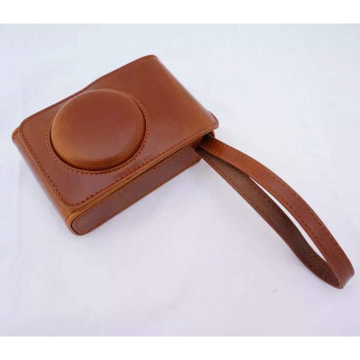 Protective PU Leather Camera Case with Shoulder Strap for Fujifilm XF1/XQ2/XQ1 - Brown