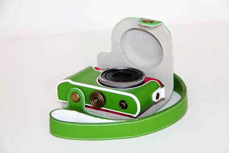 Protective Leather Camera Cover Casing + Shoulder Strap for Casio ZR1000/1200/1100/1500 - Green