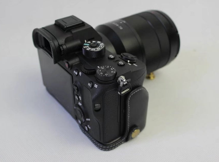 Top Layer Genuine Leather Half Camera Case Bag for Sony ILCE-9/A9/A7RIII Camera - Black